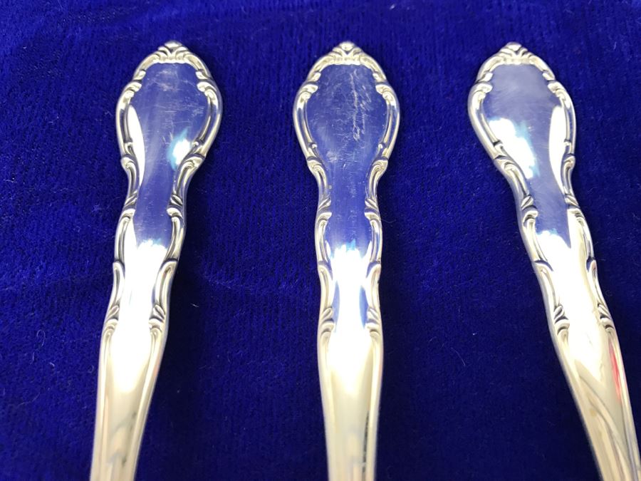 New Old Stock 30 Pieces Of Gorham Company Sterling Silver 20 Forks And 10 Knives - Forks Alone Weigh 851g $408 Melt Value - Knives An Additional ~$68 Melt Value = ~$470MV [Photo 8]