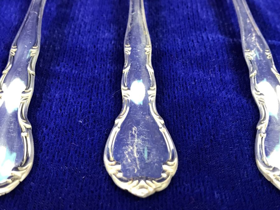 New Old Stock 30 Pieces Of Gorham Company Sterling Silver 20 Forks And 10 Knives - Forks Alone Weigh 851g $408 Melt Value - Knives An Additional ~$68 Melt Value = ~$470MV [Photo 11]