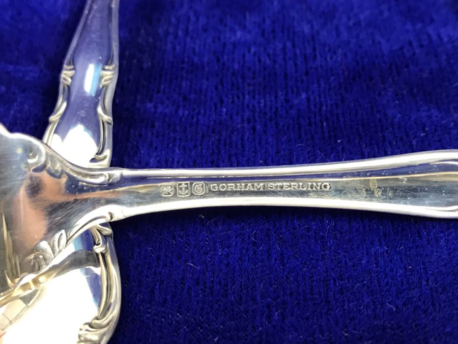 New Old Stock 30 Pieces Of Gorham Company Sterling Silver 20 Forks And 10 Knives - Forks Alone Weigh 851g $408 Melt Value - Knives An Additional ~$68 Melt Value = ~$470MV [Photo 12]