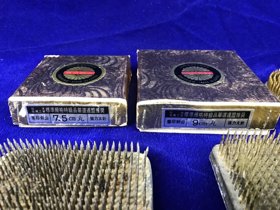 Vintage Japanese Floral Arrangement Pin Frogs [Photo 10]