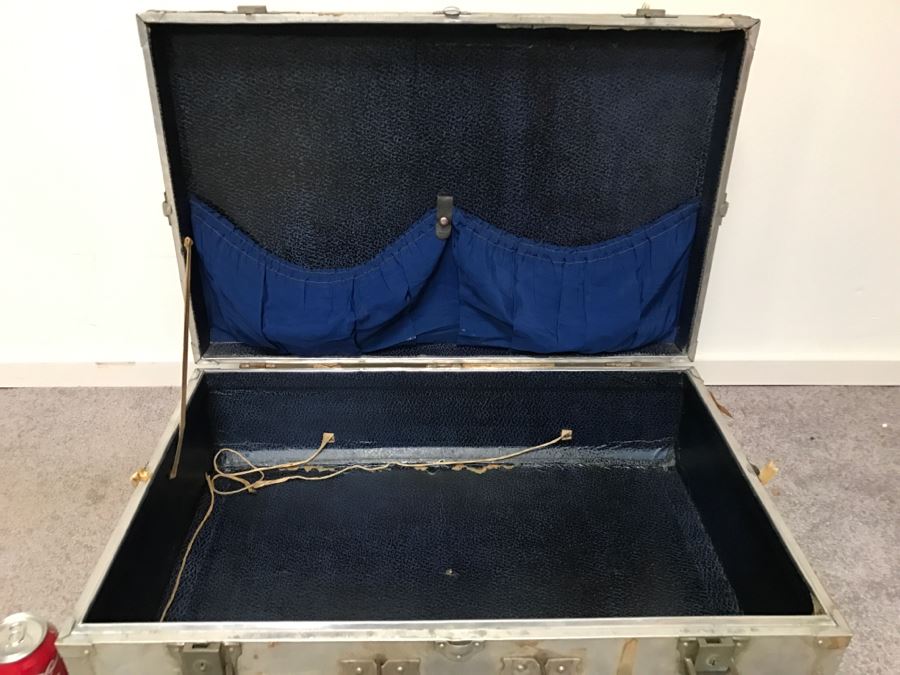 Vintage Metal Japanese Suitcase [Photo 13]