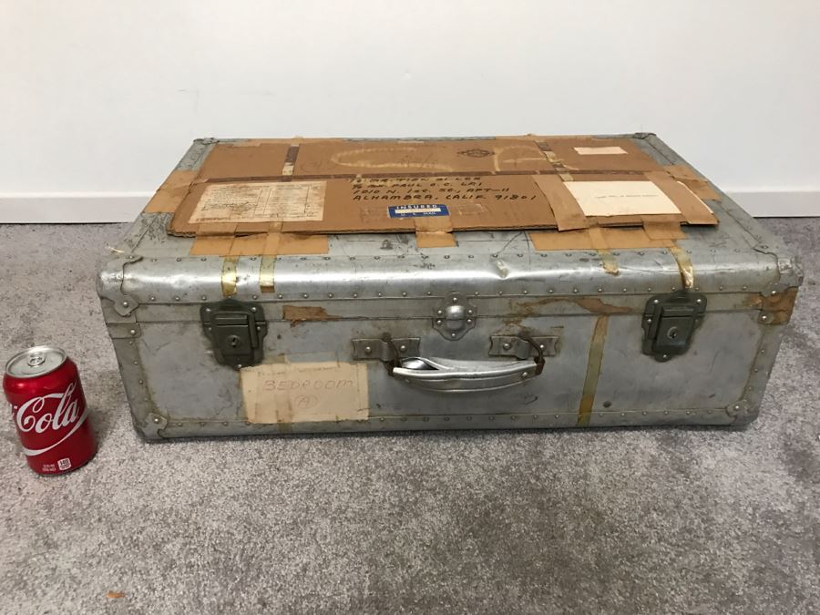 Vintage Metal Japanese Suitcase [Photo 3]