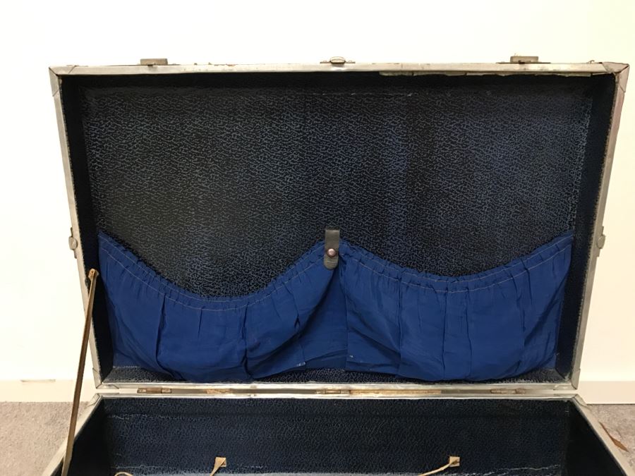 Vintage Metal Japanese Suitcase [Photo 15]