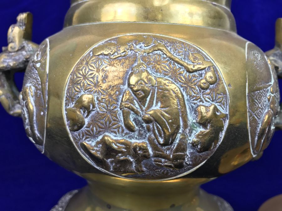 Large Heavy Vintage Chinese Brass Footed Vessel And Brass Footed Ashtray [Photo 3]