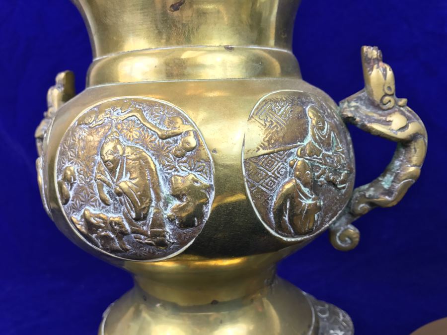 Large Heavy Vintage Chinese Brass Footed Vessel And Brass Footed Ashtray [Photo 4]