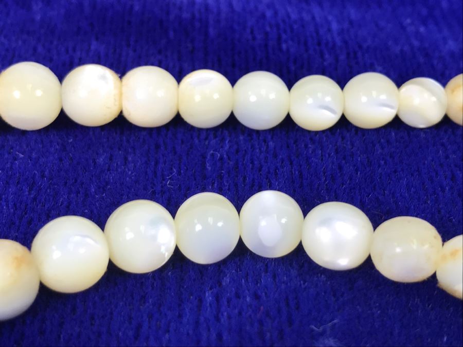 Vintage Asian Mother Of Pearl Graduated Bead Necklace With Box [Photo 3]