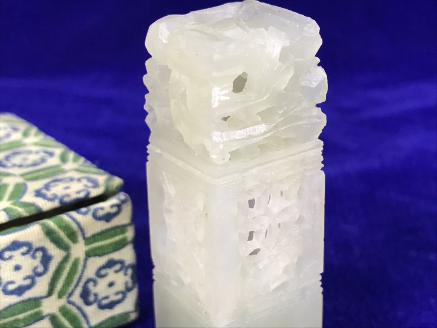 Chinese Seal Stone Carving With Box [Photo 3]