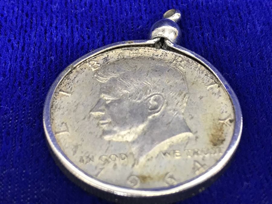 1964 Kennedy Half Dollar Pendant 90% Silver [Photo 2]