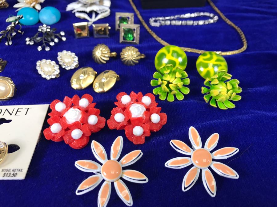 Huge Collection Of Vintage Costume Jewelry Hong Kong Some Sterling Silver See All Photos [Photo 9]