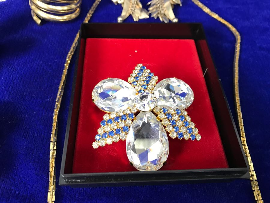 Huge Collection Of Vintage Costume Jewelry Hong Kong Some Sterling Silver See All Photos [Photo 11]