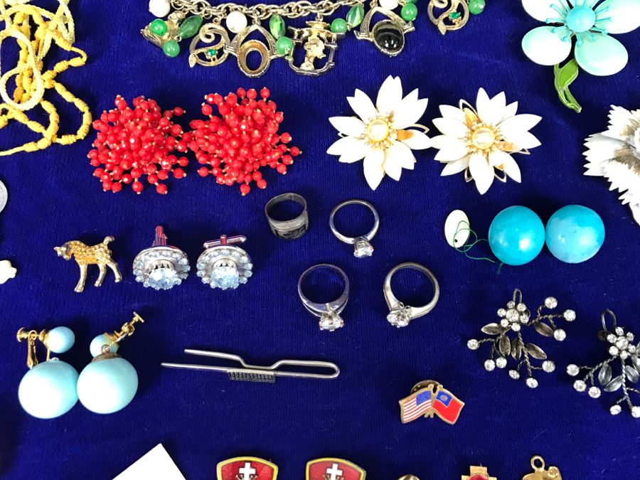 Huge Collection Of Vintage Costume Jewelry Hong Kong Some Sterling Silver See All Photos [Photo 18]