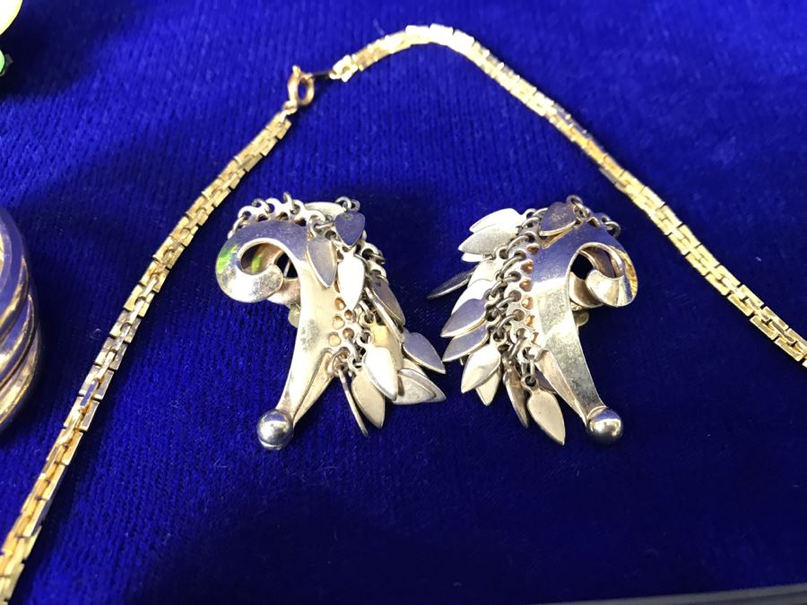 Huge Collection Of Vintage Costume Jewelry Hong Kong Some Sterling Silver See All Photos [Photo 14]