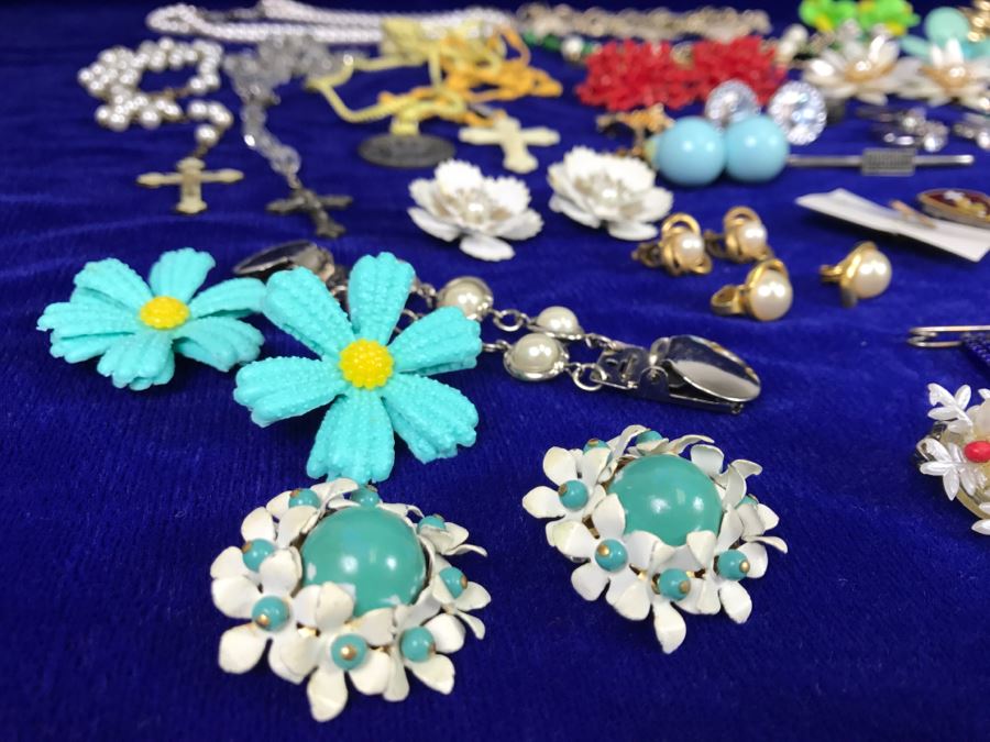 Huge Collection Of Vintage Costume Jewelry Hong Kong Some Sterling Silver See All Photos [Photo 6]