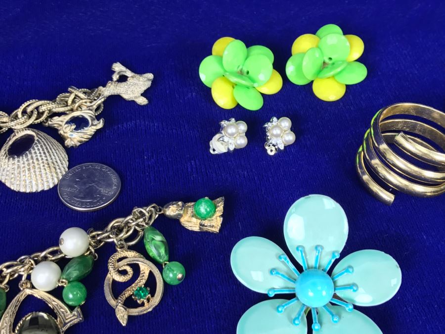 Huge Collection Of Vintage Costume Jewelry Hong Kong Some Sterling Silver See All Photos [Photo 28]