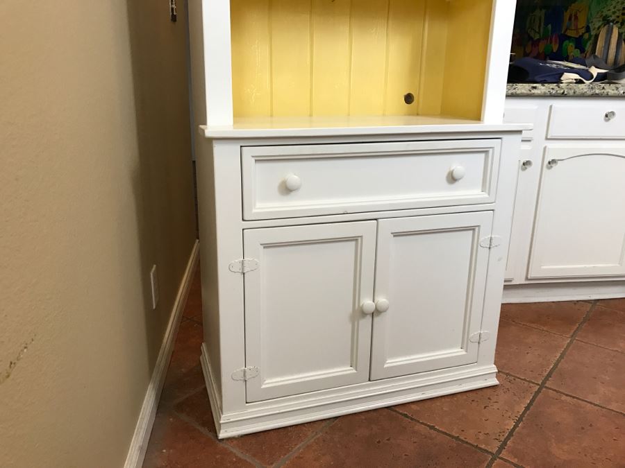 White Wooden Cupboard China Cabinet [Photo 5]