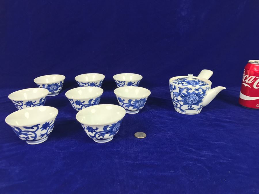 10 Piece Asian Blue And White Tea Set - See Photos For Slight Chip In Spout