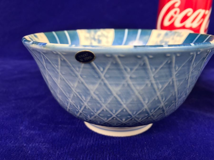 Pair Of Signed Japanese Blue And White Bowls [Photo 9]