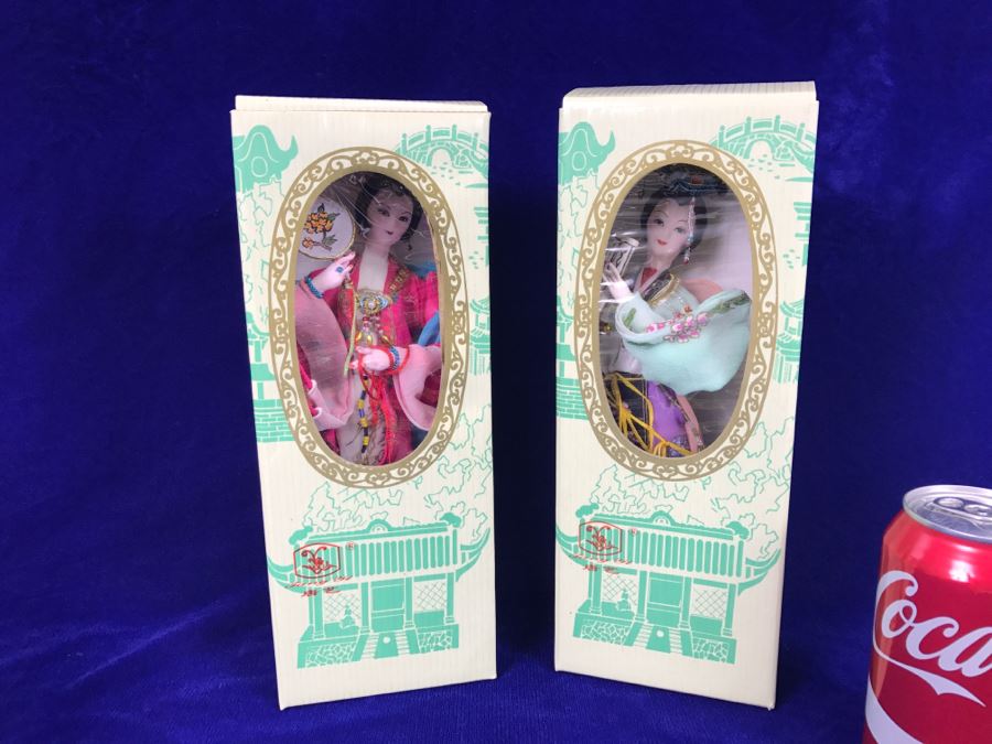 Pair Of Peking Silk Figures Dolls New In Box [Photo 1]