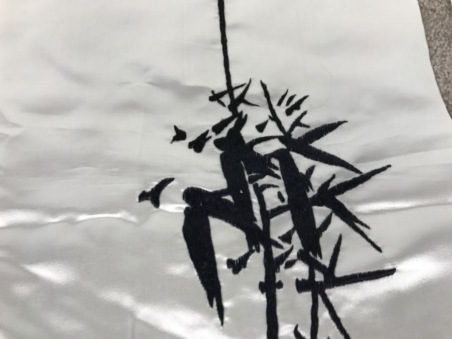 JUST ADDED - Set Of 4 Chinese Silk Embroidery Floral Art Wall Hangings Individually Signed [Photo 16]