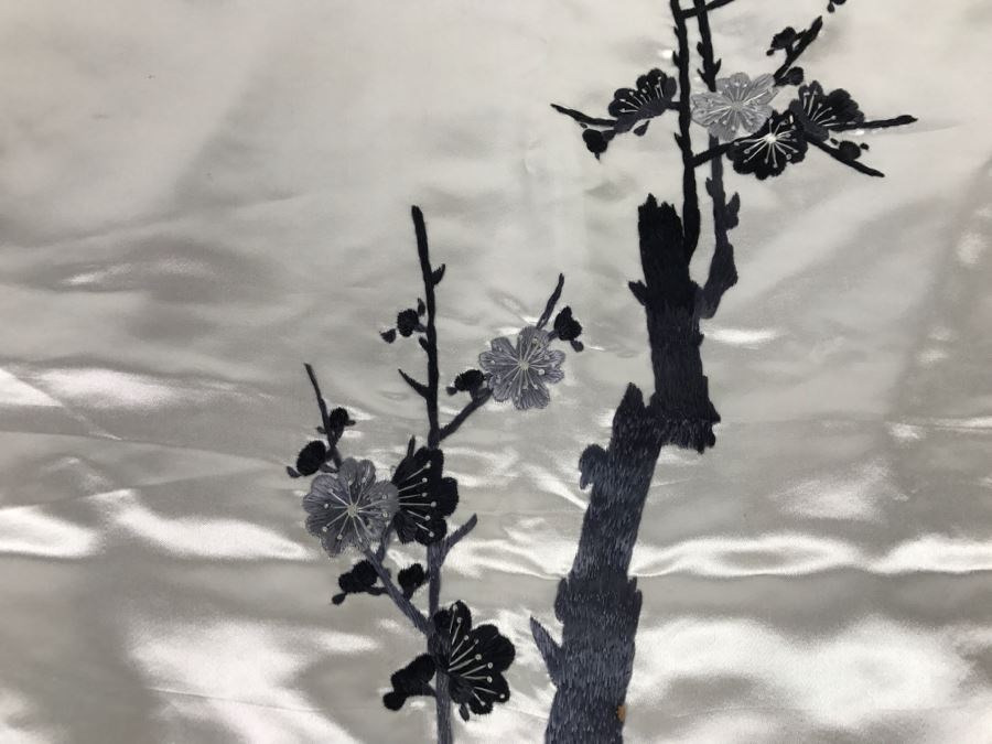 JUST ADDED - Set Of 4 Chinese Silk Embroidery Floral Art Wall Hangings Individually Signed [Photo 10]