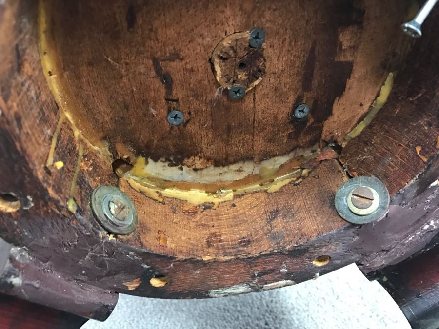 Stunning Antique Solid Carved Mahogany English Pedestal Table With Claw Feet - Note Repair On One Of The Legs [Photo 25]