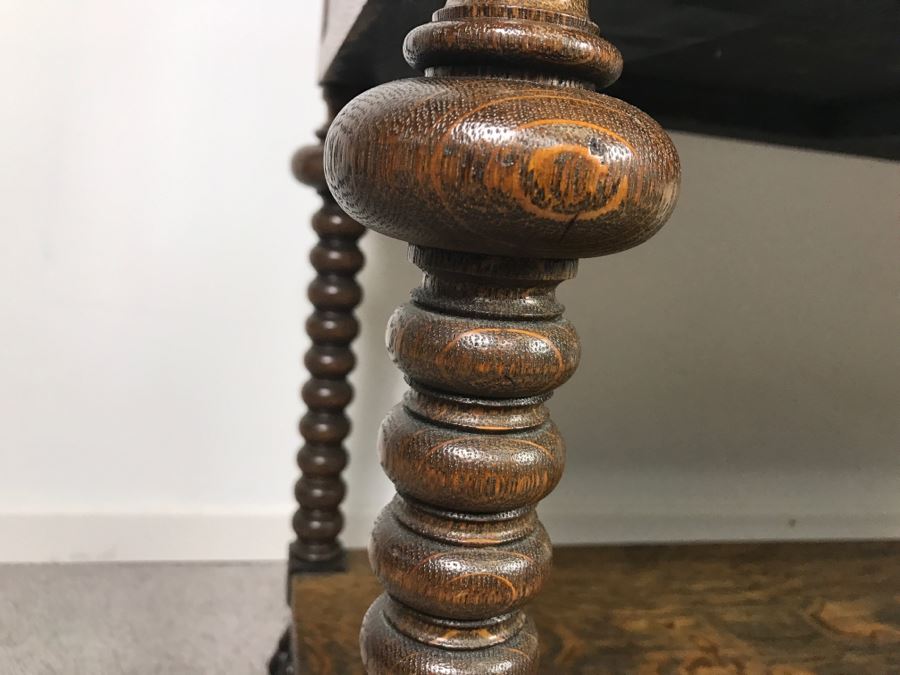 Stunning Antique Tiger Oak Cabinet With Turned Legs, Claw Feet And Detailed Wood Carvings Nice 3-Sided Glass Display Cabinet [Photo 17]