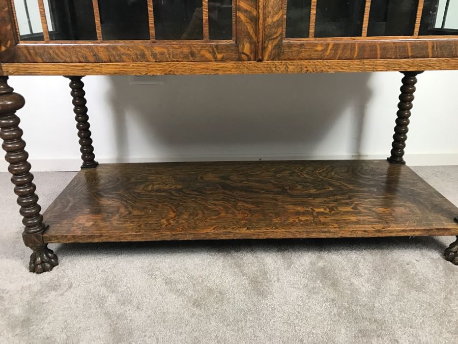 Stunning Antique Tiger Oak Cabinet With Turned Legs, Claw Feet And Detailed Wood Carvings Nice 3-Sided Glass Display Cabinet [Photo 19]