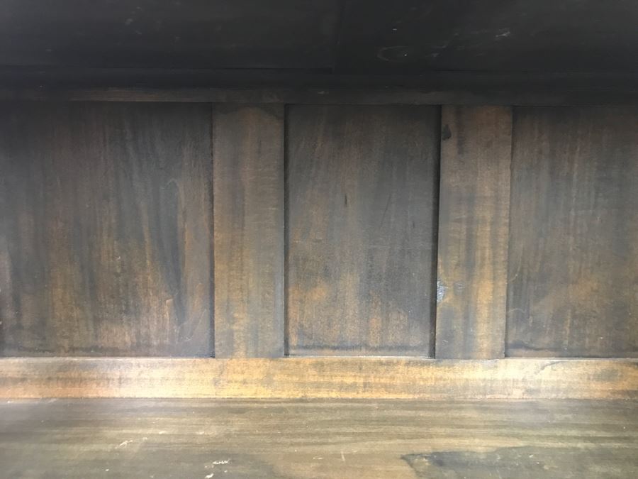 Stunning Antique Tiger Oak Cabinet With Turned Legs, Claw Feet And Detailed Wood Carvings Nice 3-Sided Glass Display Cabinet [Photo 26]