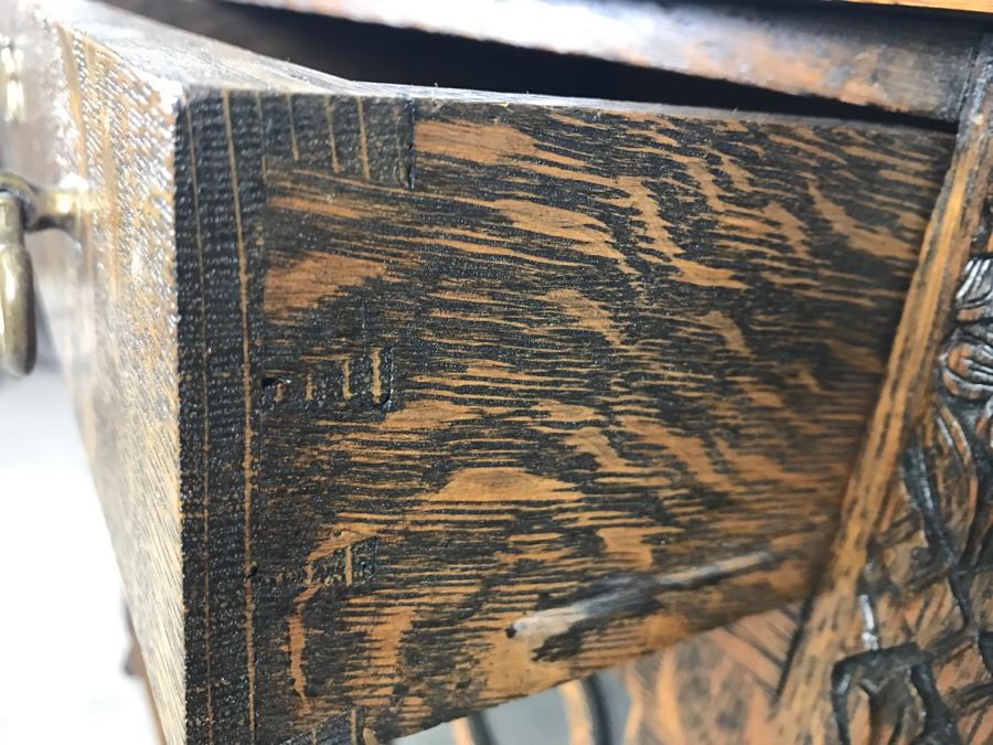 Stunning Antique Tiger Oak Cabinet With Turned Legs, Claw Feet And Detailed Wood Carvings Nice 3-Sided Glass Display Cabinet [Photo 8]