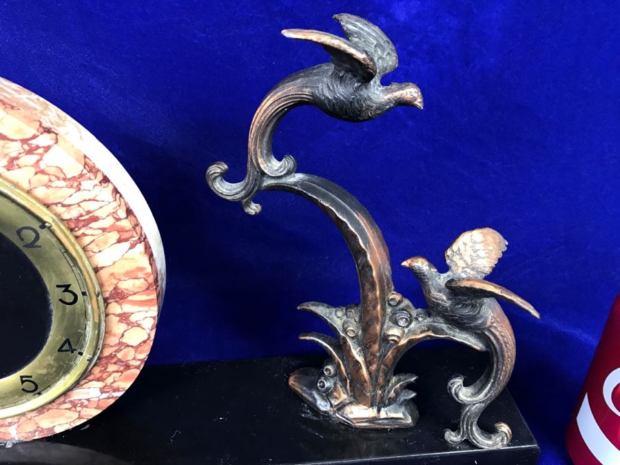 Vintage Art Deco Marble And Brass Mantle Clock - Has Two Circular Marble Sculptures [Photo 10]