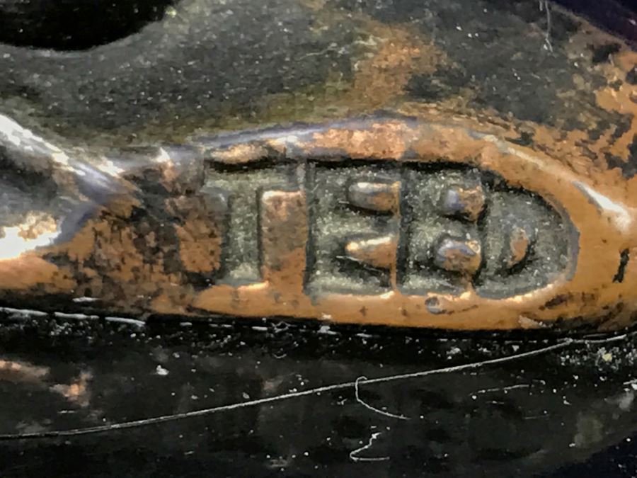 Vintage Art Deco Marble And Brass Mantle Clock - Has Two Circular Marble Sculptures [Photo 19]