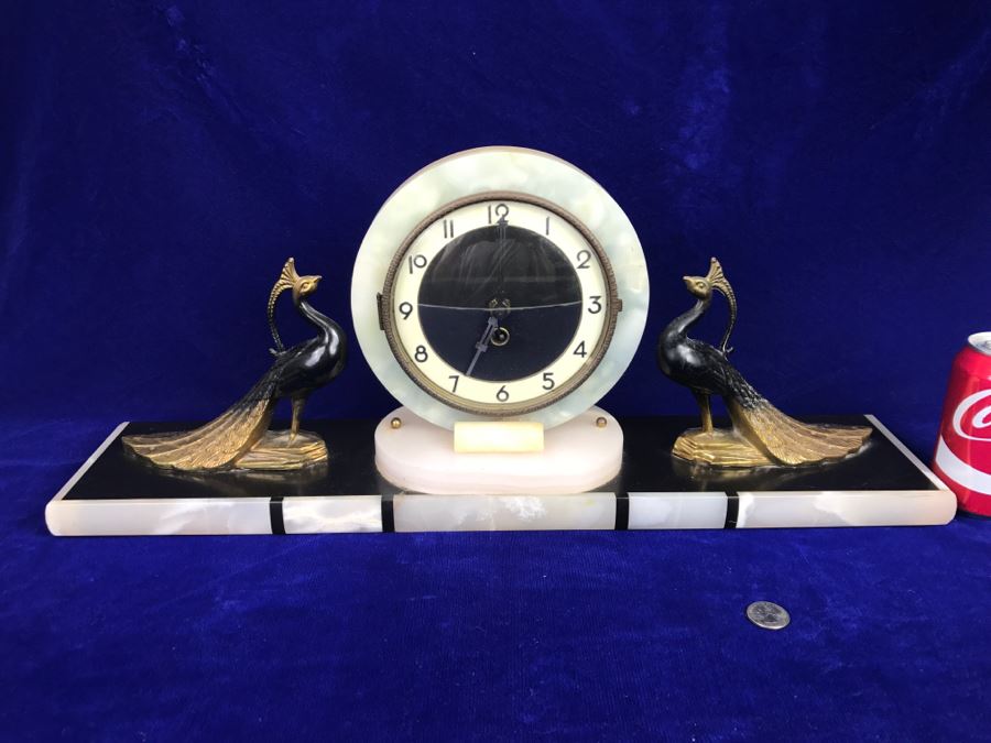 Vintage Art Deco Marble Mantle Clock With Pair Of Brass Peacocks - Note Repair To Marble Base In Photos