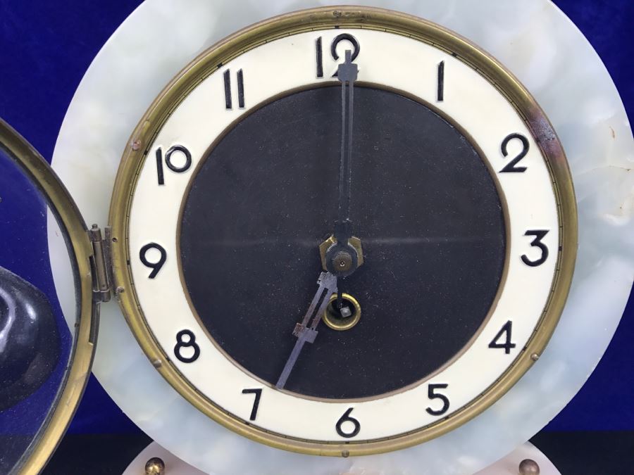 Vintage Art Deco Marble Mantle Clock With Pair Of Brass Peacocks - Note Repair To Marble Base In Photos [Photo 9]