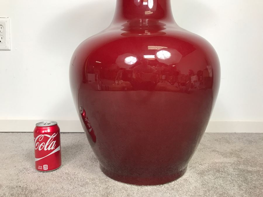 JUST ADDED - Huge Chinese Contemporary Red And White Vase [Photo 2]
