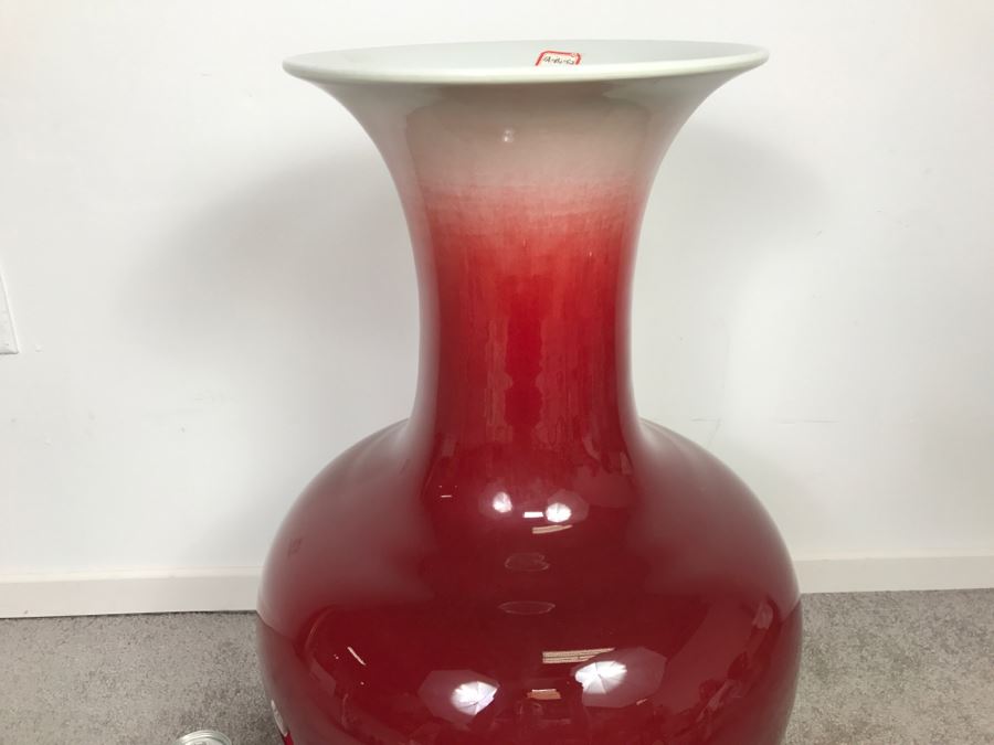 JUST ADDED - Huge Chinese Contemporary Red And White Vase [Photo 3]