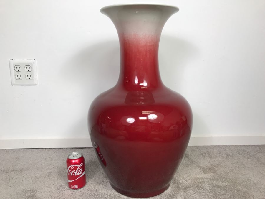 JUST ADDED - Huge Chinese Contemporary Red And White Vase [Photo 10]