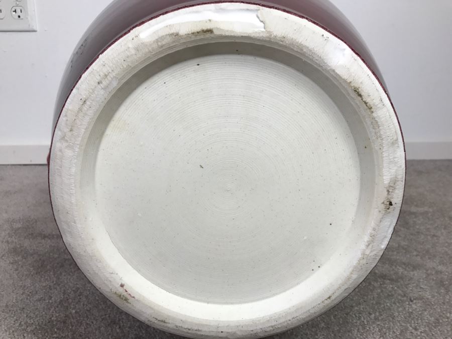 JUST ADDED - Huge Chinese Contemporary Red And White Vase [Photo 12]