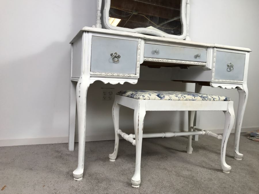 Vintage Shabby Chic French Provincial Vanity Desk Mahogany And Walnut By Mount Airy Furniture Co, NC With Bench [Photo 5]