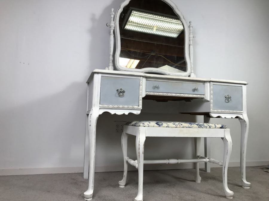 Vintage Shabby Chic French Provincial Vanity Desk Mahogany And Walnut By Mount Airy Furniture Co, NC With Bench [Photo 4]