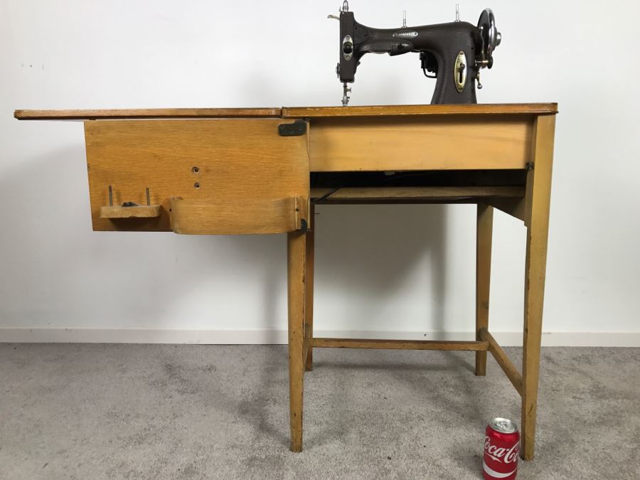 Vintage Mid-Century White Rotary Sewing Machine With Cabinet Patented 1927