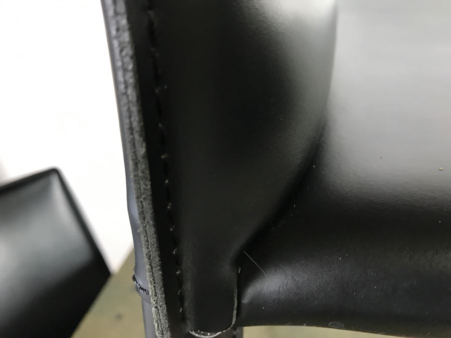 High End Lava Game Table With Four Elegant Black Leather Wrapped Chairs [Photo 18]