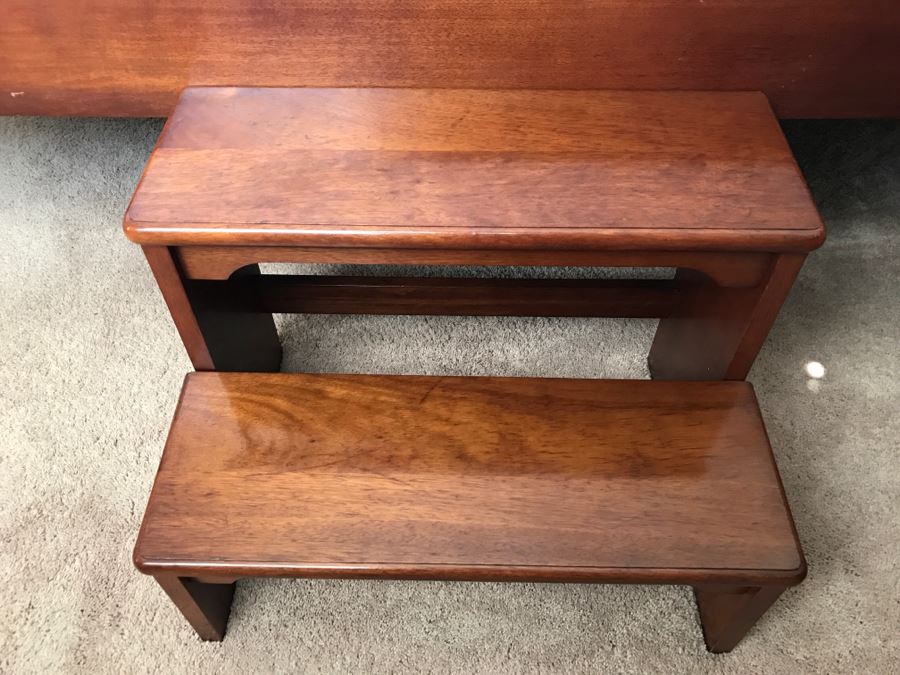 Stunning Mahogany Queen Size Four Poster Bed With Ball And Claw Feet That Converts To Canopy Bed With Like New Sealy Francisco Firm Mattress And Box Spring - Comes With Two Step Ladders On Either Side Of Bed (Guest Bed) [Photo 31]