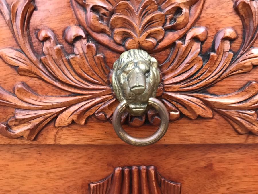 Pair Of Ornate Mahogany Side Tables Cabinets With Ball And Claw Feet (Matches Bed) [Photo 5]
