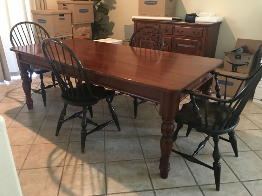 Stunning Bob Timberlake (Artist) By Lexington Farm Table In Excellent Condition With Four Windsor Style Chairs (Table Comes With Pads)