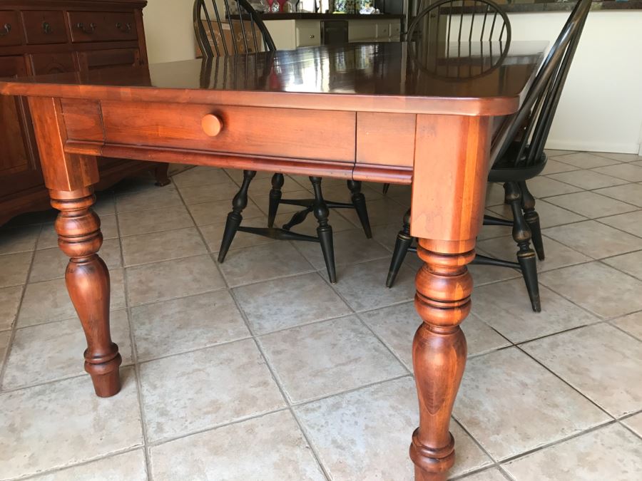 Stunning Bob Timberlake (Artist) By Lexington Farm Table In Excellent Condition With Four Windsor Style Chairs (Table Comes With Pads) [Photo 10]