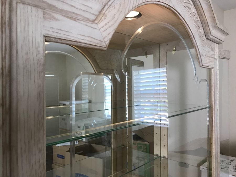 White Wash Finish Curio Cabinet Vitrine [Photo 12]