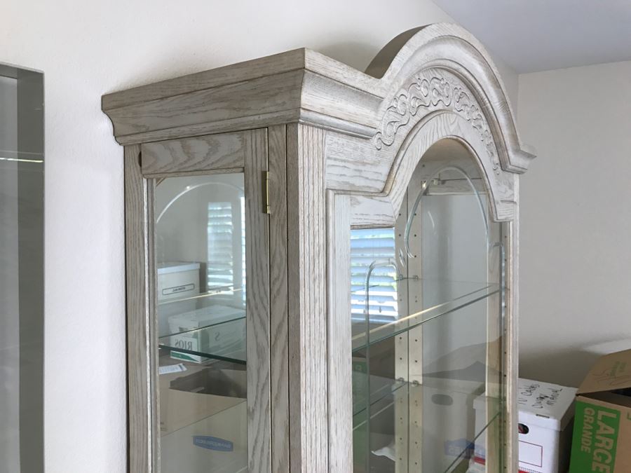 White Wash Finish Curio Cabinet Vitrine [Photo 4]