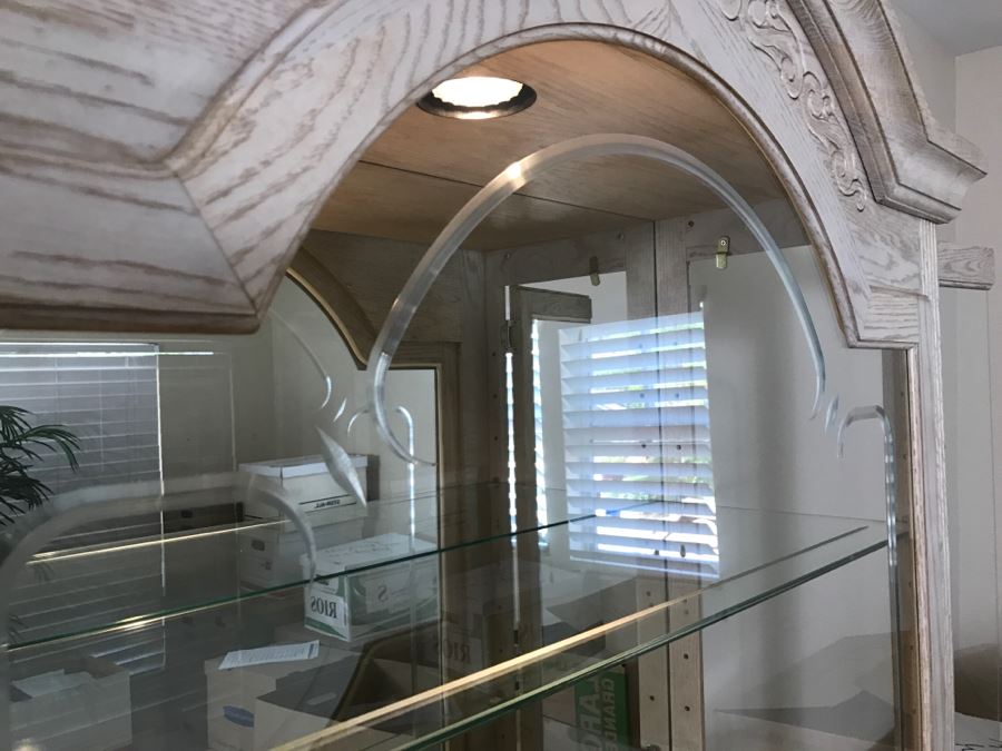 White Wash Finish Curio Cabinet Vitrine [Photo 11]