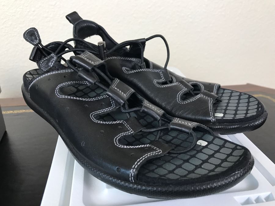 Pair Of New ECCO Women's Shoes Size 8-8.5 [Photo 5]