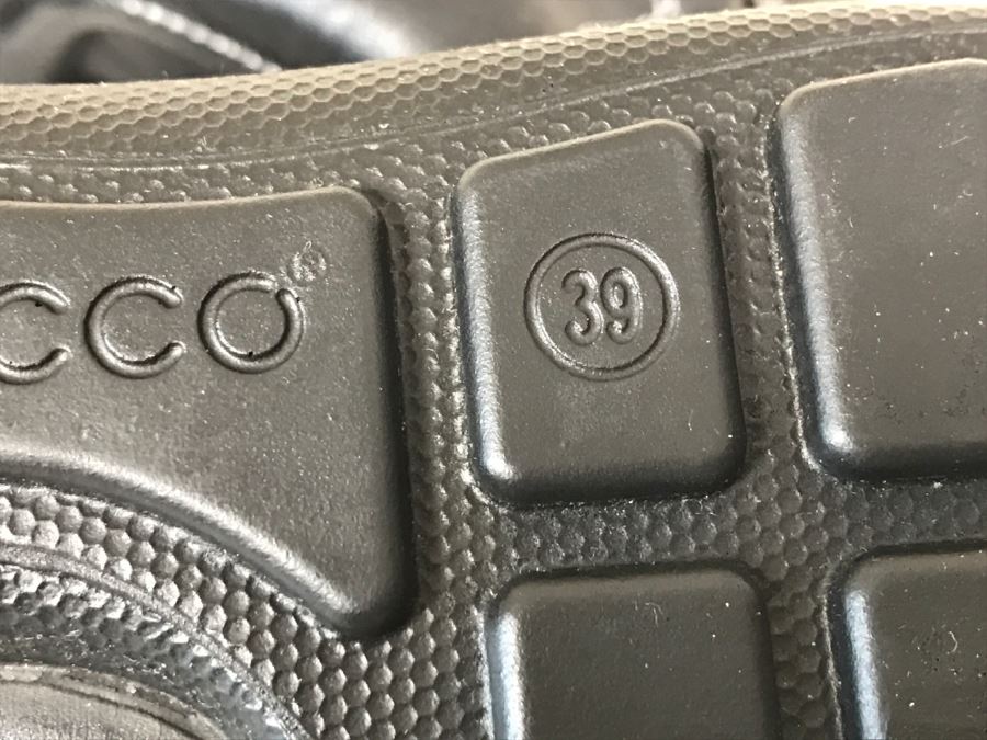Pair Of New ECCO Women's Shoes Size 8-8.5 [Photo 7]